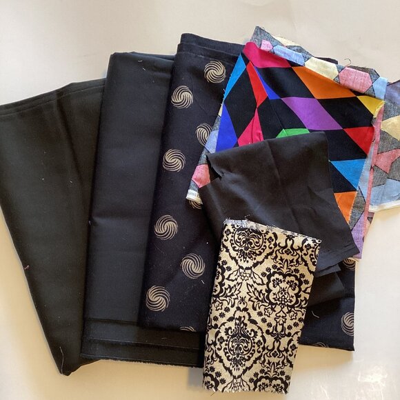 A Bundle Bag of Black Cotton Fabric Material Scraps Quilting Sewing Crafting - Picture 1 of 5